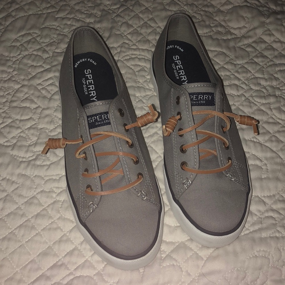 Sperry’s women’s size 7.5